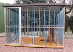 Kutya kennel nélkül emeleti 2x2m