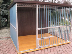 Kutya kennel nélkül emeleti 2x3m