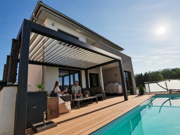 SEESKY bioklimatikus öntámogató pergola