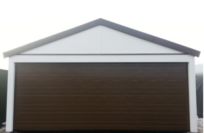 Dupla garázs, tető és a nagy ajtók 504x580 cm